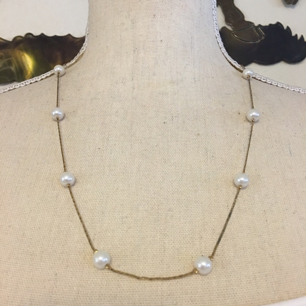 Vintage gold tone box chain with pearls necklace